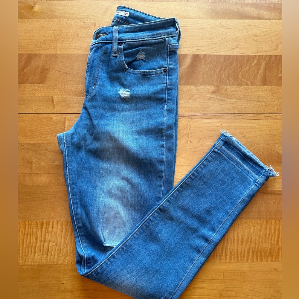 Levi’s High Rise Skinny Jeans
